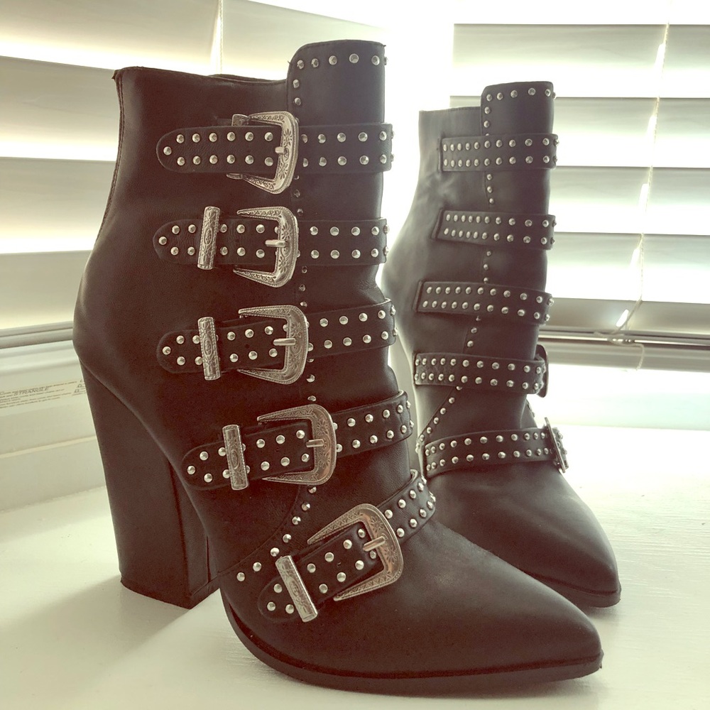 Steve Madden Comet Leather Bootie